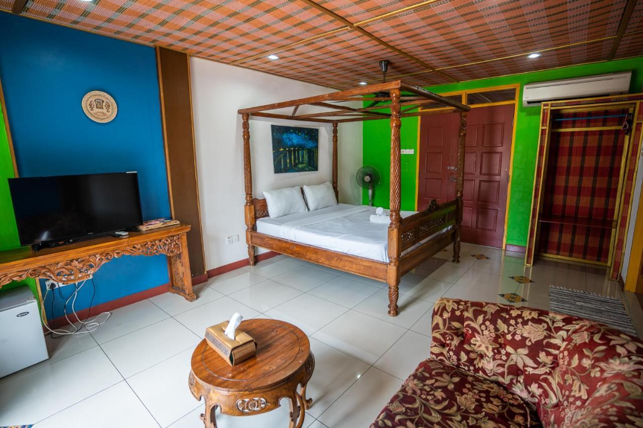Lost Paradise Resort Batu Ferringhi Extérieur photo