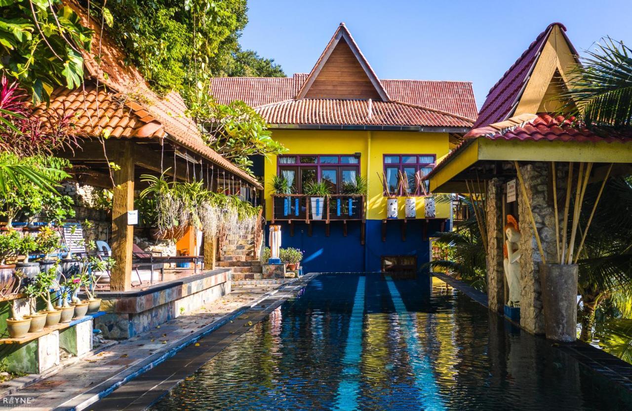 Lost Paradise Resort Batu Ferringhi Extérieur photo