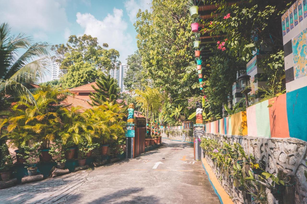 Lost Paradise Resort Batu Ferringhi Extérieur photo