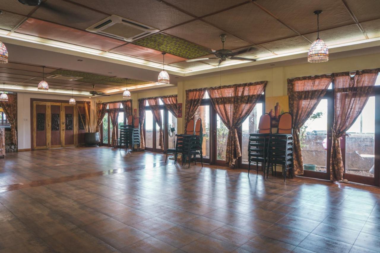 Lost Paradise Resort Batu Ferringhi Extérieur photo